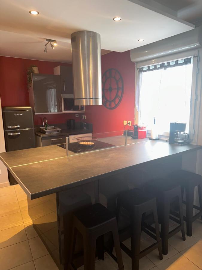Superbe Appartement Tout Equipe Avec Parking. Марсель Экстерьер фото